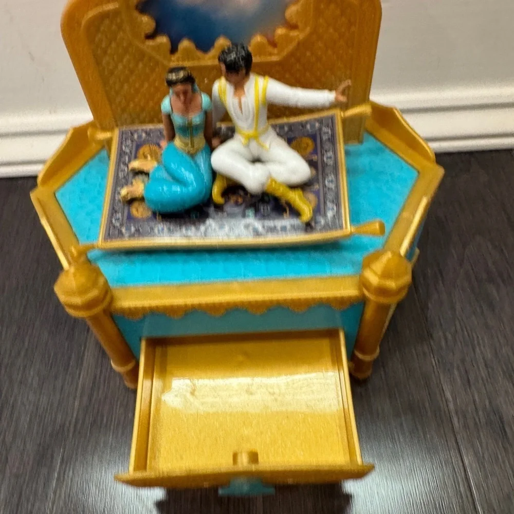 Disney Aladdin and Jasmine Musical Jewelry Box - Gold and Blue Kids Girls